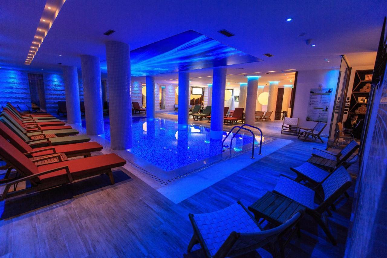 Apart Hotel Kalamper Bar Luaran gambar