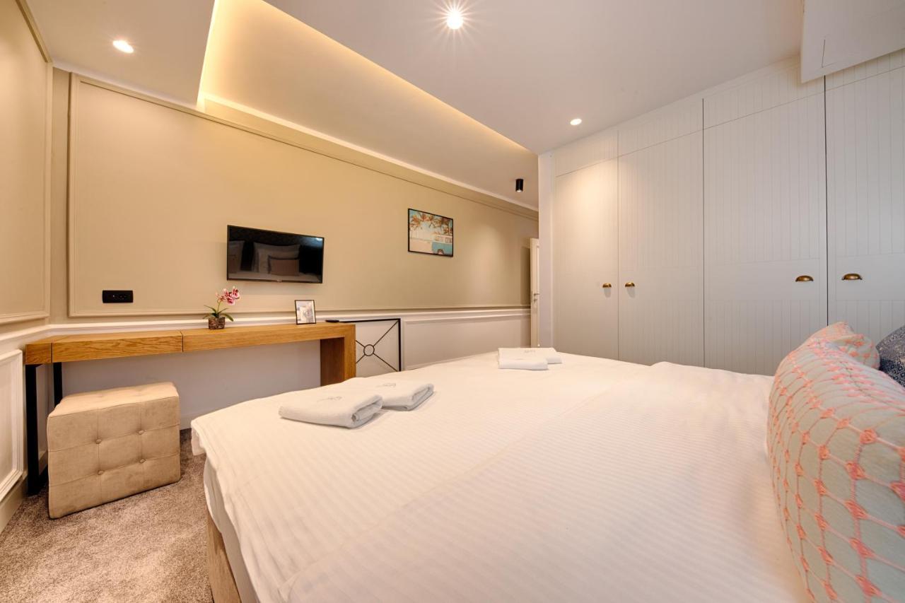 Apart Hotel Kalamper Bar Luaran gambar