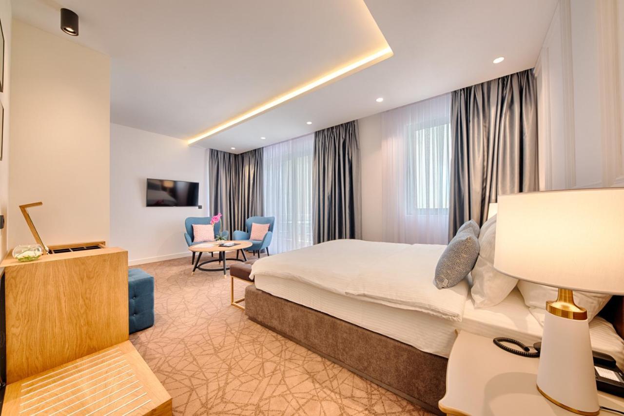 Apart Hotel Kalamper Bar Luaran gambar