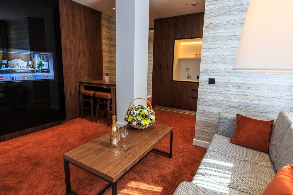 Apart Hotel Kalamper Bar Luaran gambar